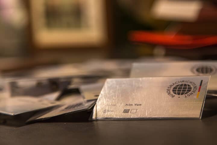 Mission Accepted Berlin Schilder