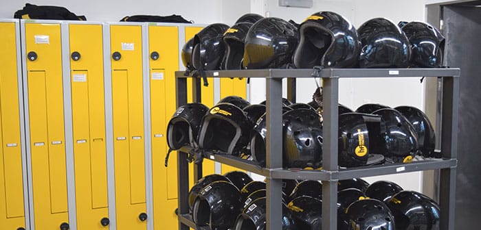 Helme in der Hurricane Factory