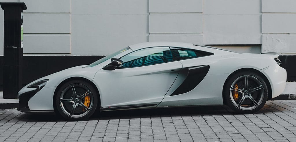 krasser Sportwagen - der McLaren MP4-12C 