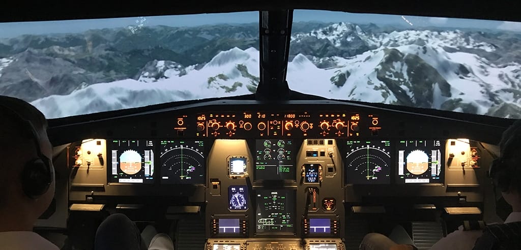 super Regenaktivitaet in Leipzig: Flugsimulator Flightdeck