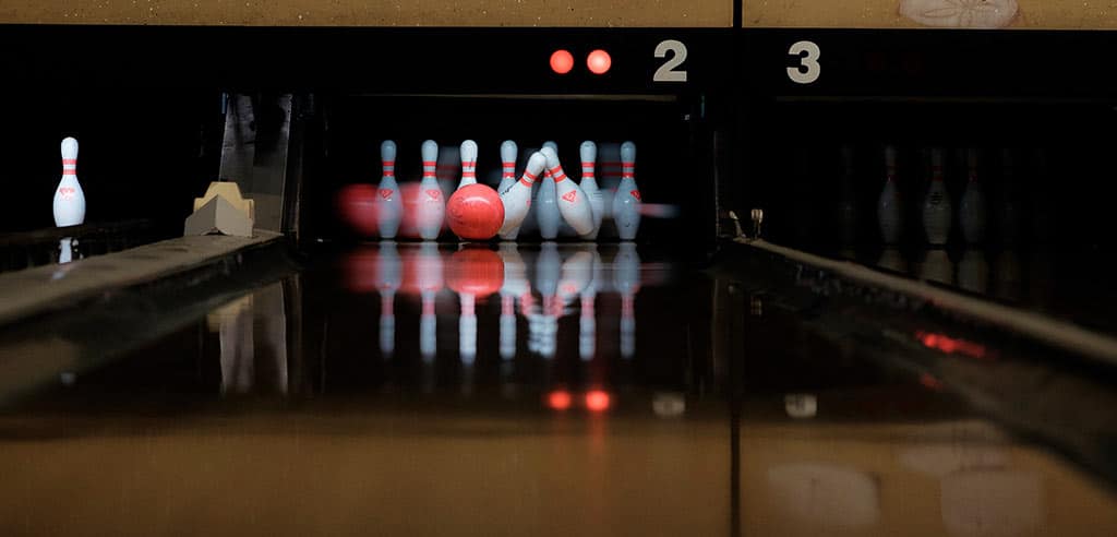 Bowling spielen als Indoor Aktivität bei Regen