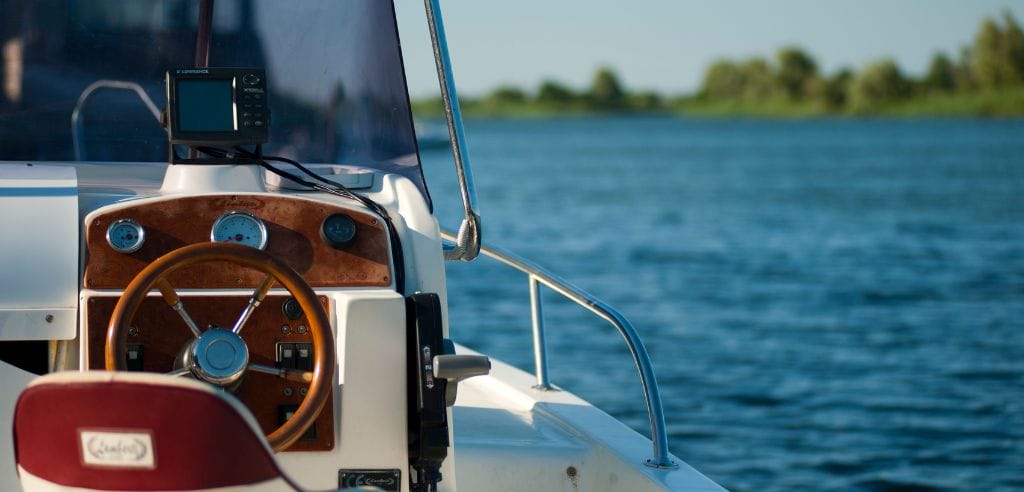 entspannung zum sommerfest auf dem wasser